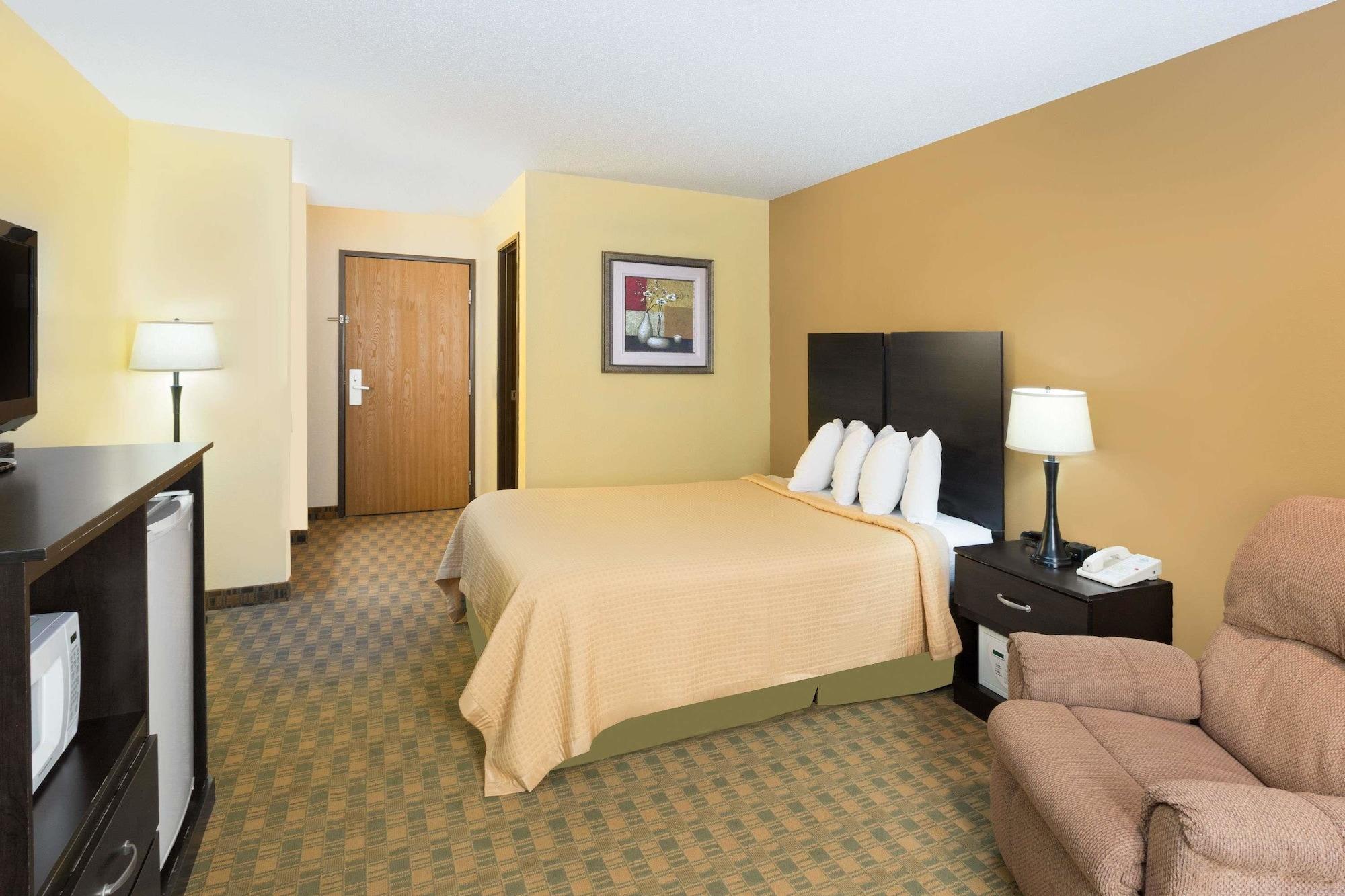 Econo Lodge Inn & Suites Yankton Exterior foto